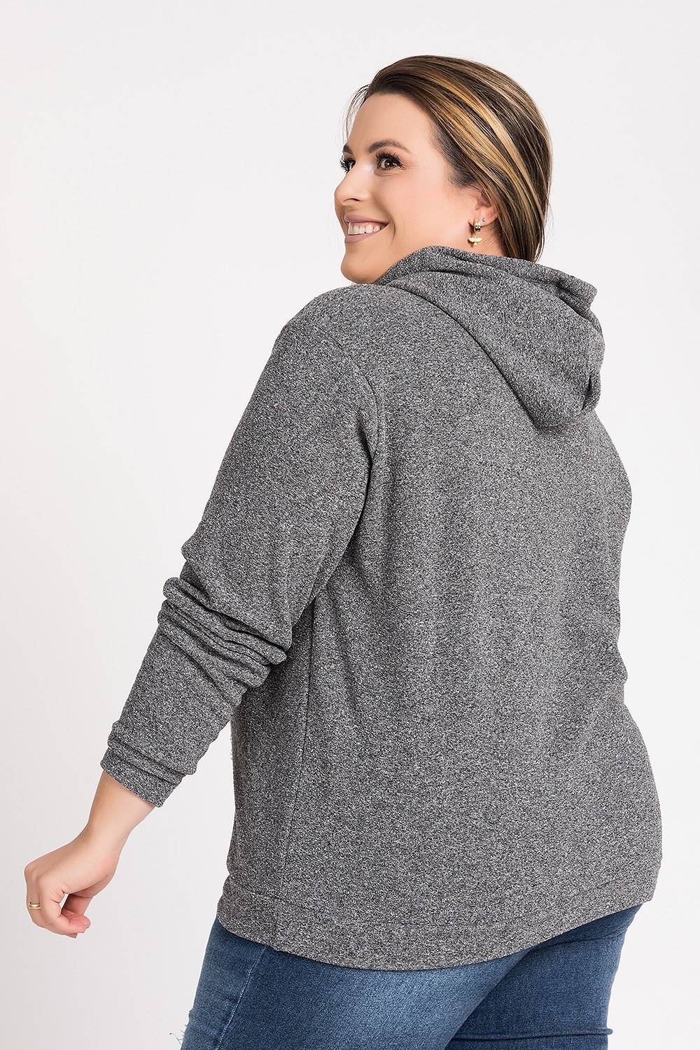 Casaco Feminino Plus Size Bouclê Capuz Aplique Frente Serena